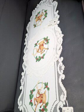 NWT Heritage Lace Reindeer (2)Table Runner Doily Set Holly White Christmas Decor